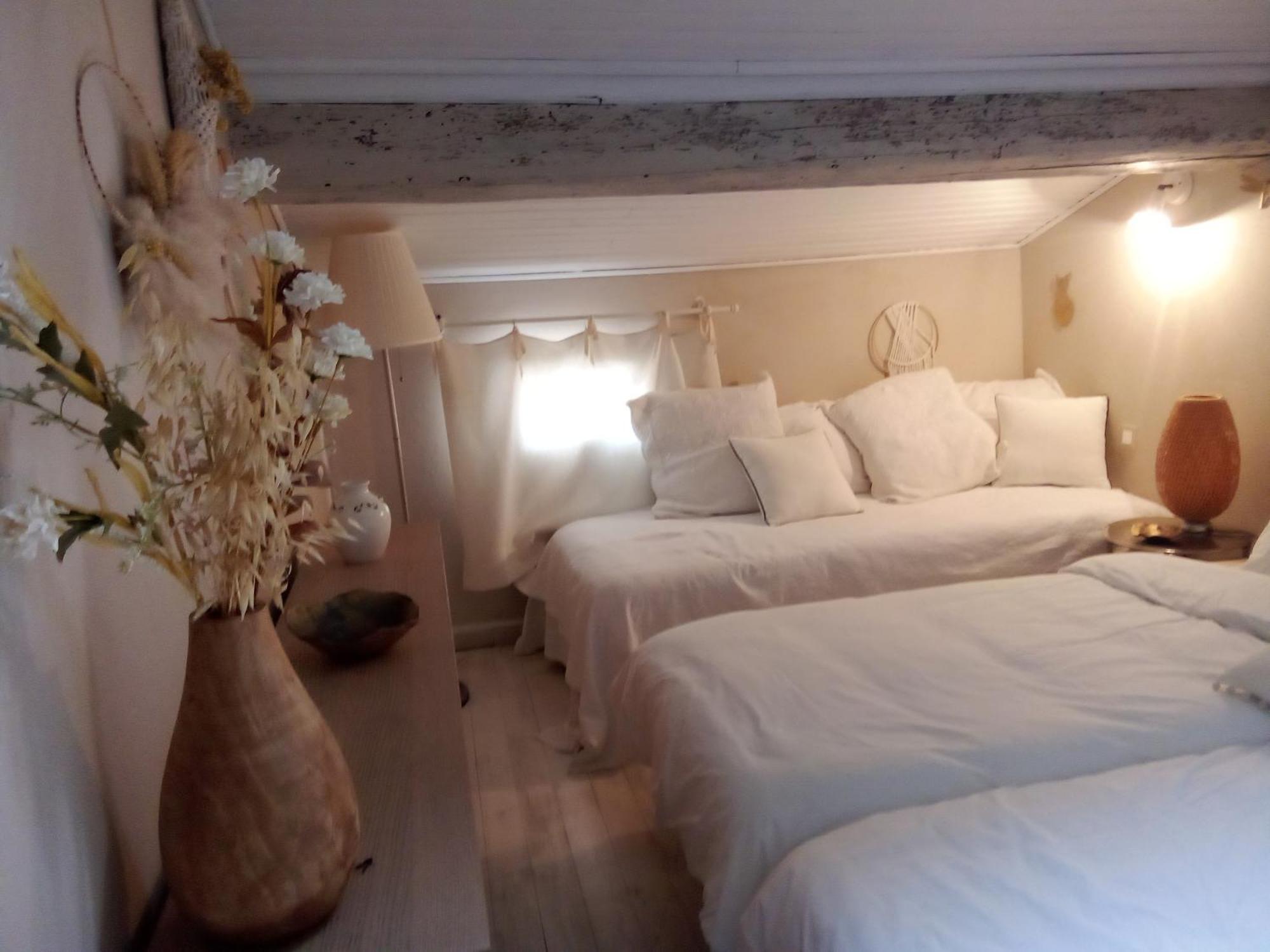 La Maison Perchee Aigues-Mortes Room photo